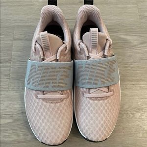 WOMEN'S NIKE IN-SEASON TR 9 TRAINING SHOES